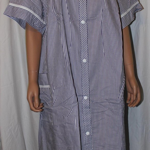 WOMENS EASY ESSENTIALS PERIWINKLE WHITE PINSTRIPE SNAPS HOUSECOAT DUSTER 1X & 2X - Picture 2 of 5